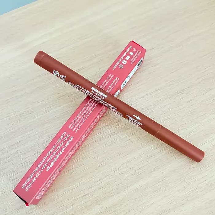 Nouvelles Couleurs Beauté : Crayon Contour des Lèvres Mat Teinté Longue Tenue, Anti-transfert et Hyd