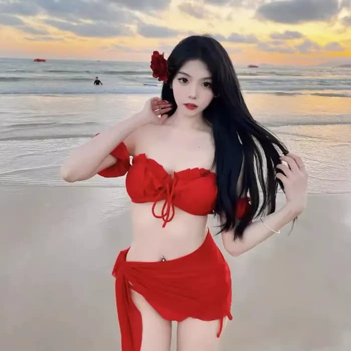 Ensemble bikini sexy rouge trois pièces pour femme, avec épaules dénudées, manches à volants et jupe