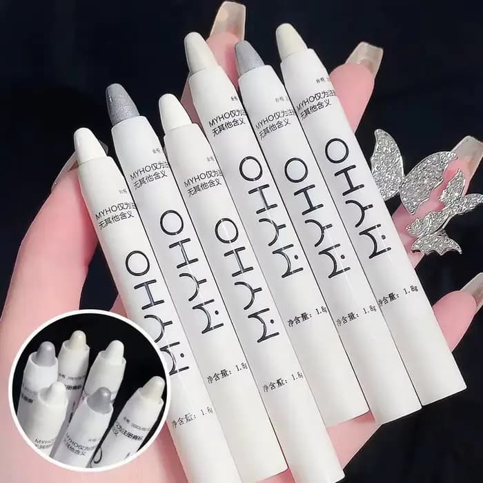 Crayon illuminateur scintillant nacré effet « Lying Silkworm »