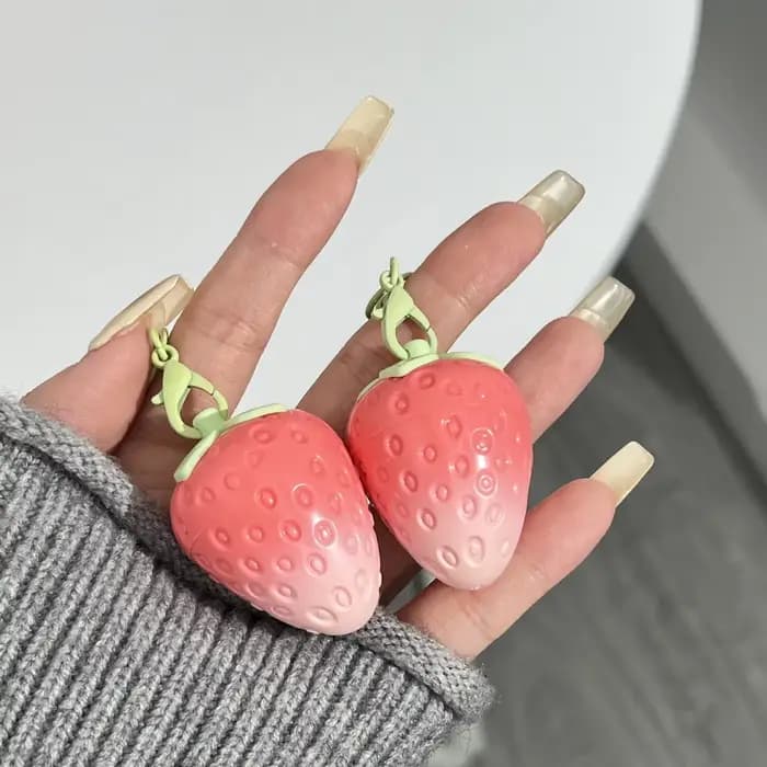 Mini baume à lèvres à changement chaud aux fraises