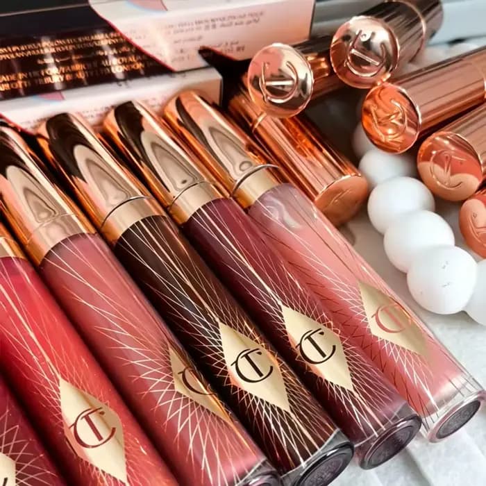 Gloss à lèvres et baume à lèvres CT Brand