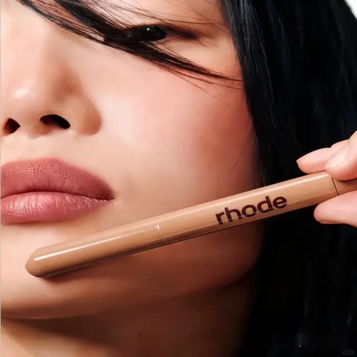 Produits de maquillage de marque : Crayon à lèvres au peptide cutané