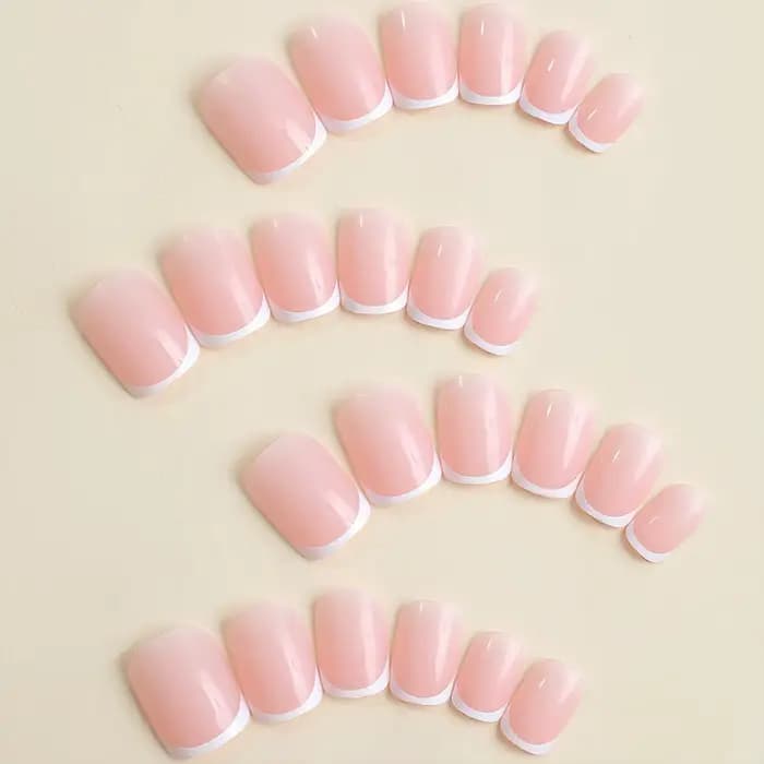 Kit de 48 faux ongles français brillants en acrylique, comprenant 24 ongles courts carrés et 24 ongles d'orteils, entièrement couvrants et élégants