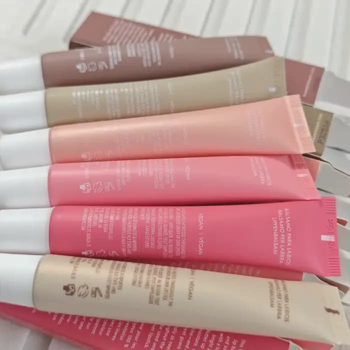 Baume à lèvres hydratant de la marque Hot Makeup