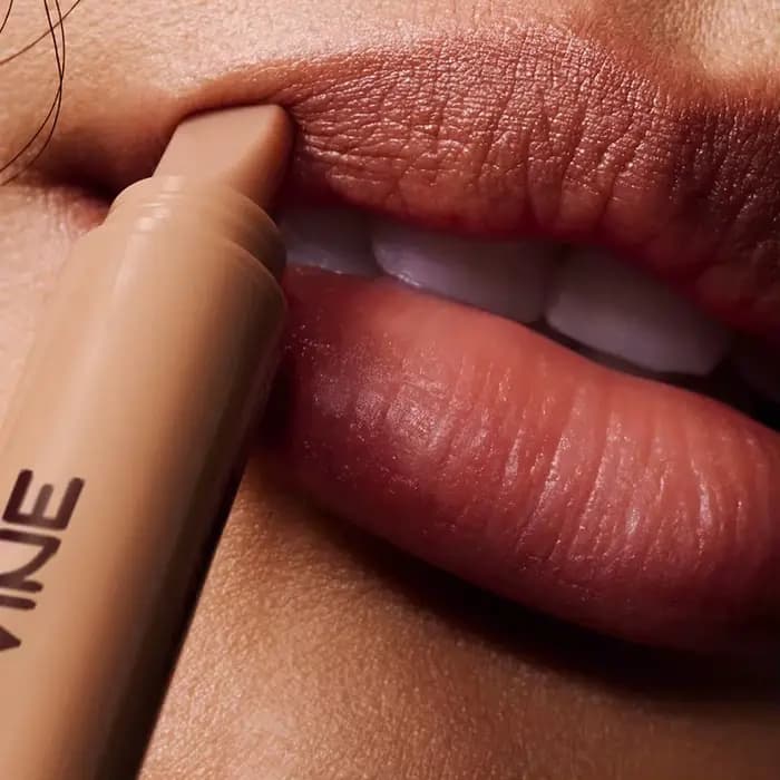Stylo à lèvres en forme de Peptide de peau