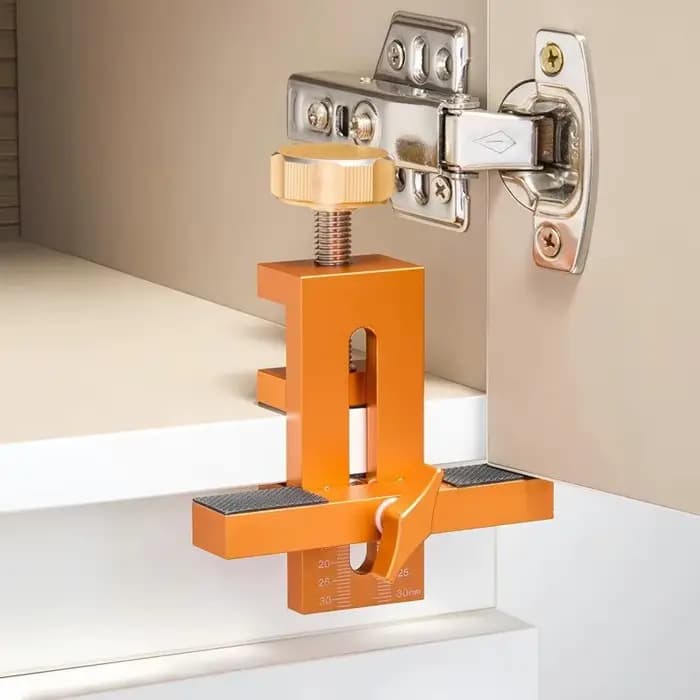 Gabarit de montage de porte d'armoire, avec bras et pince de support, outil de carrosserie en alliage d'aluminium pour l'installation d'armoires avec cadre facial ou sans cadre