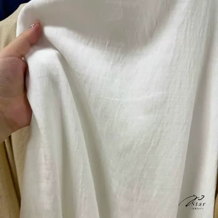 Tissu en coton et lin texturé blanc à rayures en relief, doux, fluide et agréable pour la peau, idéal pour chemises, robes, pantalons à jambes larges et couture DIY