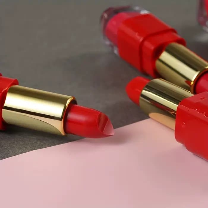 Rouge à lèvres hydratant crémeux 12 couleurs