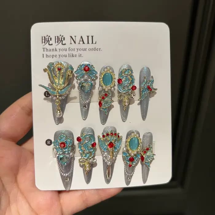 Baroque - Style presse - sur les ongles avec strass perles accessoires en métal, matériau ABS de haute qualité, design exagéré pour