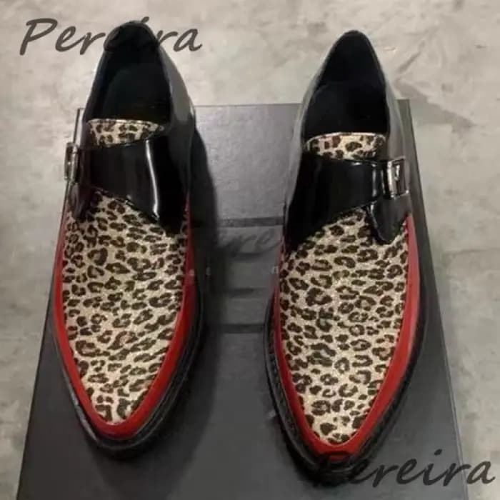 Chaussures Derby en cuir rouge brillant à lacets, imprimé léopard, boucle métallique, semelle épaisse, chaussures décontractées pour affaires, chaussures habillées tendance pour hommes