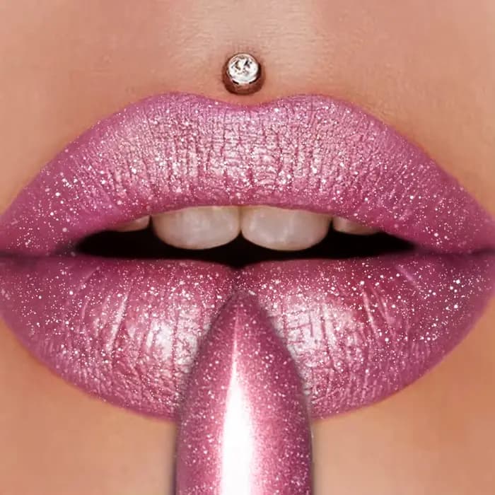 Rouge à lèvres à paillettes métalliques