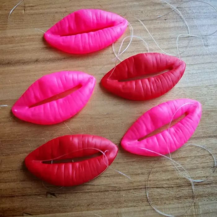 Accessoires de lèvres épaisses et volumineuses