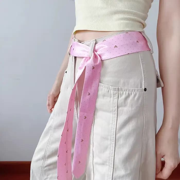 Cravate rétro à rayures rouge vin pour femmes, écharpe attachée à la main, accessoire de cou, apparié, élégant, distinctif, ceinture en jean, accessoire de superposition
