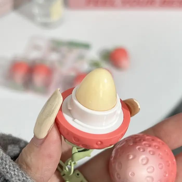 Mini baume à lèvres à changement chaud aux fraises