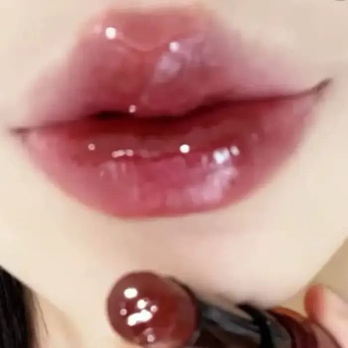 Rouge à lèvres brillant effet miroir