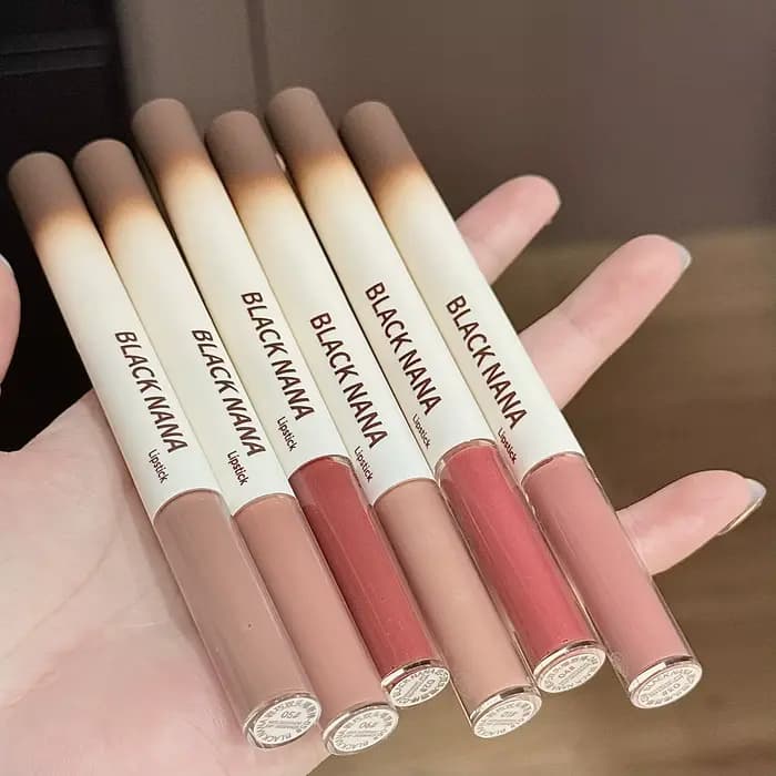 Crayon à lèvres mat nu