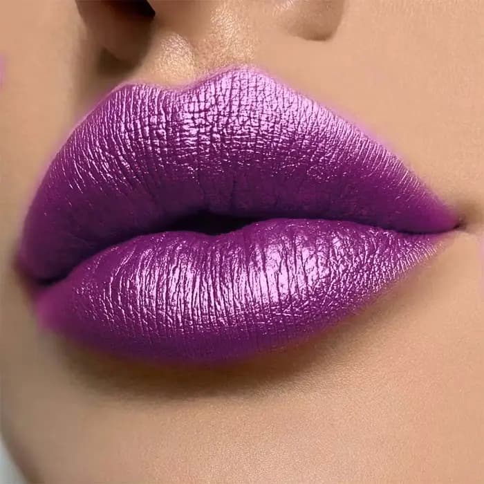 Teinte à lèvres diamant scintillant violet