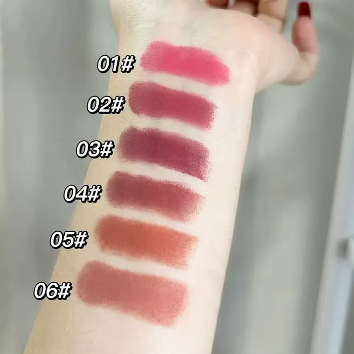 Rouge à lèvres mat velouté 6 couleurs