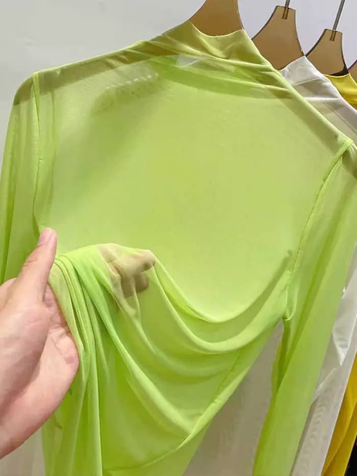 T-shirt à manches longues en gaze transparente pour femmes, vêtements d'été avec chemise en gaze, col mi-haut, protection solaire, 2024