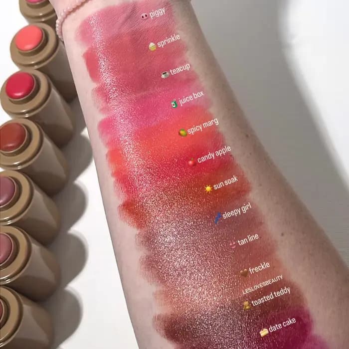 Stick de blush hydratant pour les lèvres et les joues