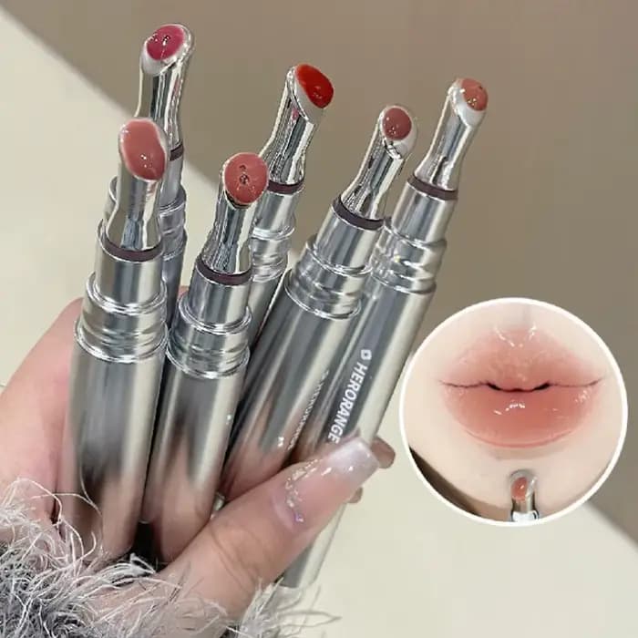 Miroir aqueux Essence brillant à lèvres liquide rouge