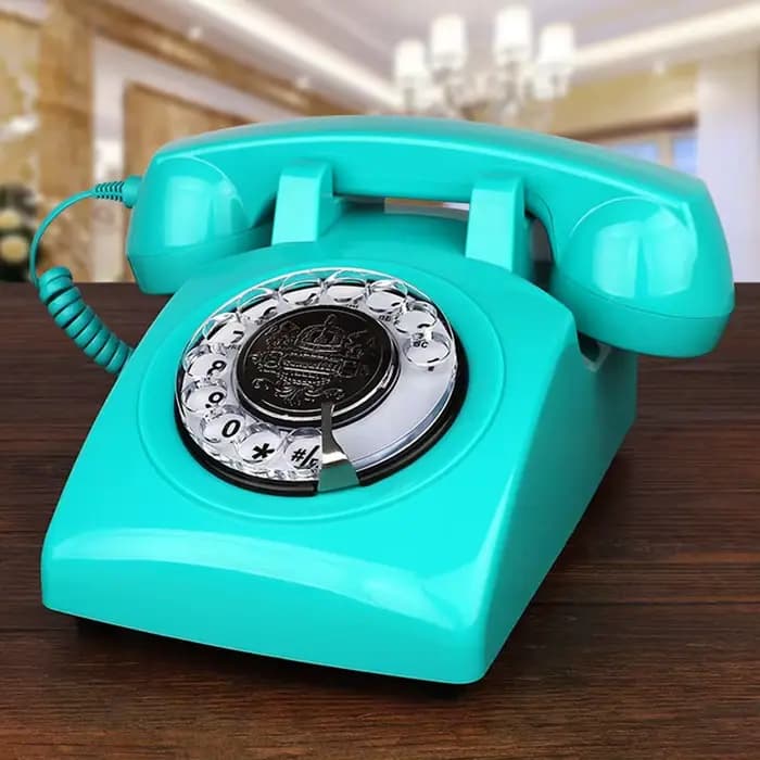 Téléphone filaire rouge, téléphones de bureau à cadran rotatif classique, téléphone vintage antique du téléphone de la vieille mode des années 1930