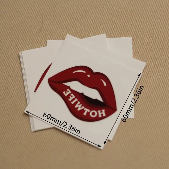 Tatouages temporaires pour lèvres Hotwife