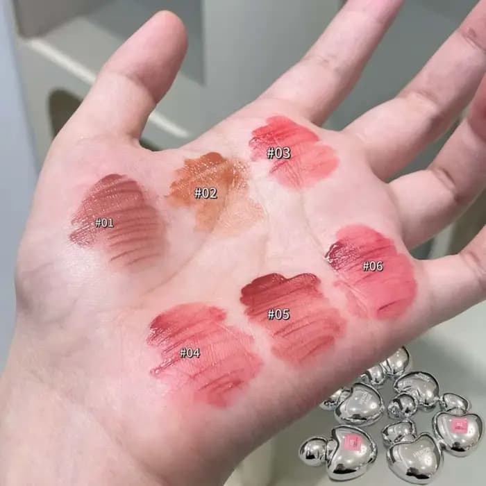Rouge à lèvres en forme de cœur pêche