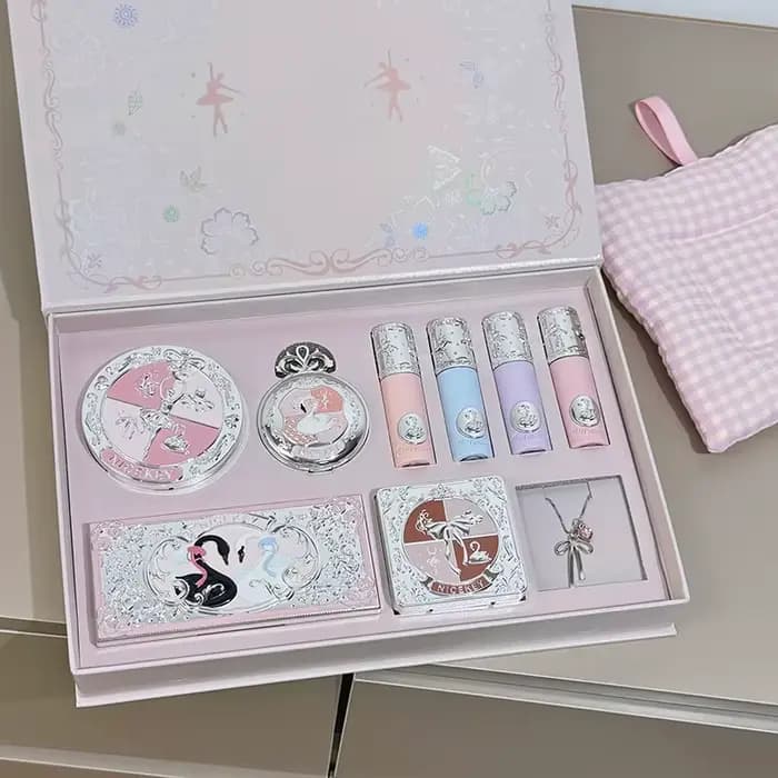 Kit de maquillage NICEKEY comprenant 4 gloss mats, 1 blush pour le visage, 1 poudre pressée, 1 palet