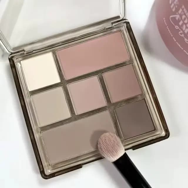 Nouveau plateau d'ombre à paupières 7 couleurs Palette de faible Saturation entièrement mat coréen m
