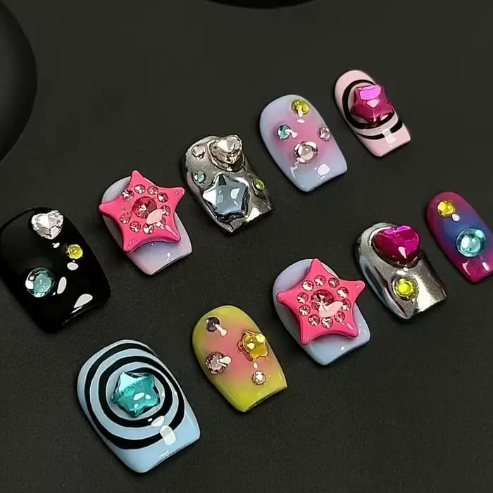 10 pièces haut de gamme pur manuel magique style court adapté à une variété de personnes faux ongles
