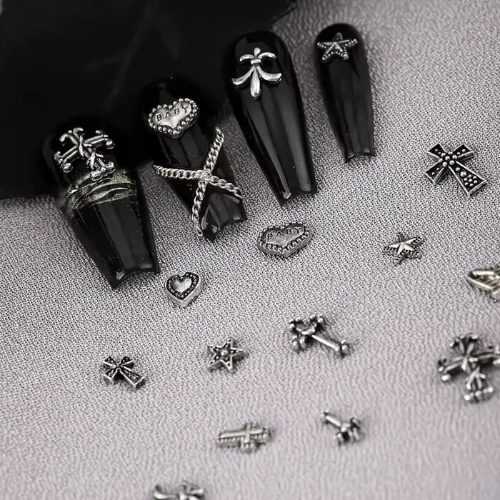 120 pièces/1 boîte européen américain foncé vintage style croix nail art patch y2k Premium métal Sty