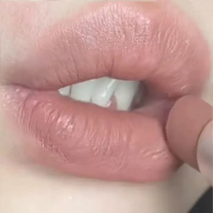 Lèvres mates 8 couleurs imperméables à l'eau longue durée facile à colorer velours mat sang rouge rose
