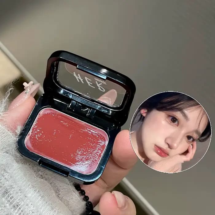 Crème de blush effet brillant naturellement rosé