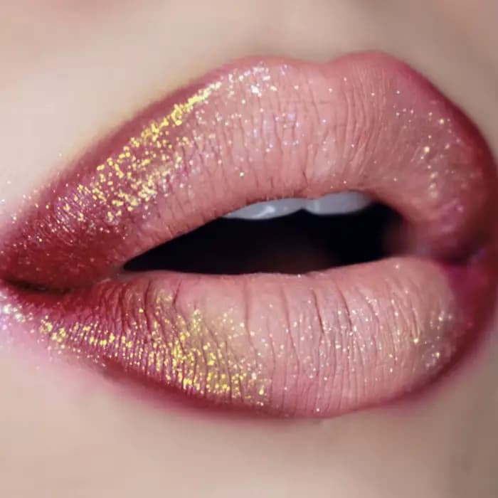 Rouge à lèvres à paillettes