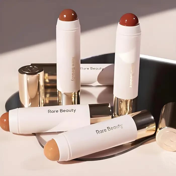 Rare Beauty Always Sunny Happy Sol Silky Three-dimensional Bronze Contour Stick Natural Matte Adapté pour le maquillage du nez