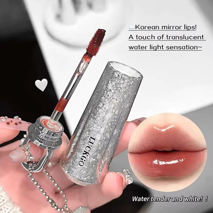 Gloss à lèvres hydratant effet miroir transparent