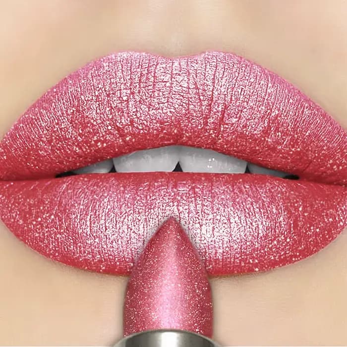 Rouge à lèvres velours à paillettes métalliques rose nacré