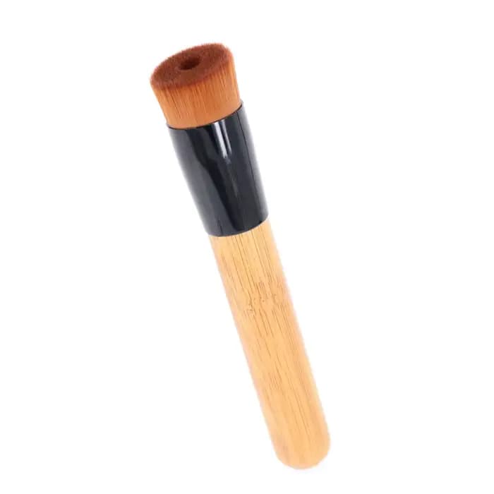 Pinceau de maquillage professionnel pour fond de teint liquide