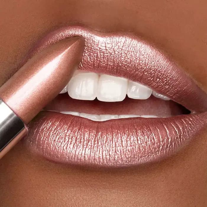 Rouge à lèvres métallique à paillettes longue durée