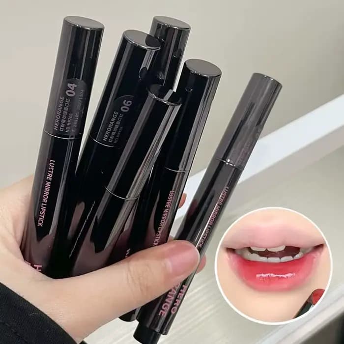 Le rouge à lèvres miroir a une texture lisse