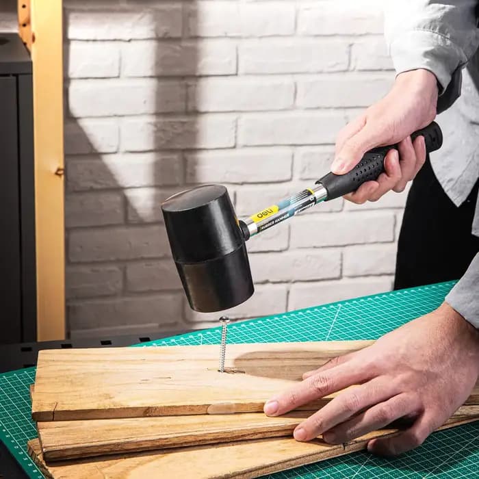 Marteau en caoutchouc durable avec tête en caoutchouc pour le camping, les travaux de pose de revêtements de sol, les piquets de tente, la menuiserie, les tâches de frappe douce sans endommager