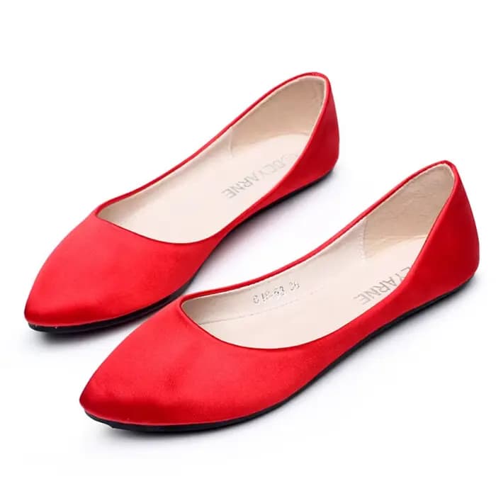 Chaussures en Satin de soie pour femmes, rétro rouge, grande taille 3-48, mode, nouveaux Styles, bout pointu, chaussures plates décontractées, danse douce, Kvoll