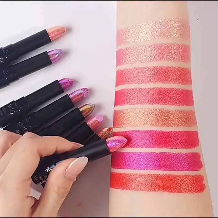 Rouge à lèvres métallique à paillettes