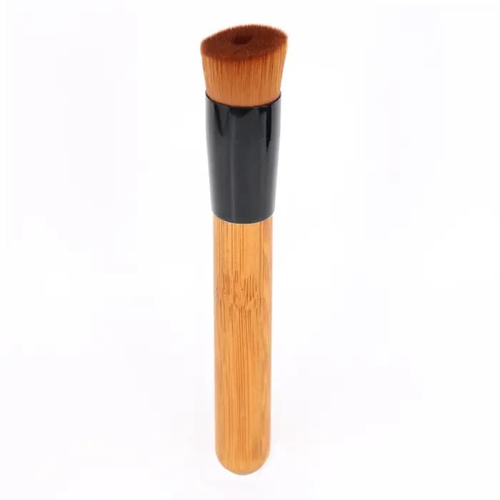 Pinceau de maquillage professionnel pour fond de teint liquide