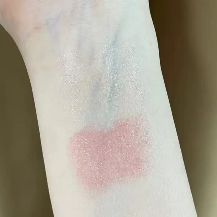 Ensemble de deux rouges à lèvres hydratants