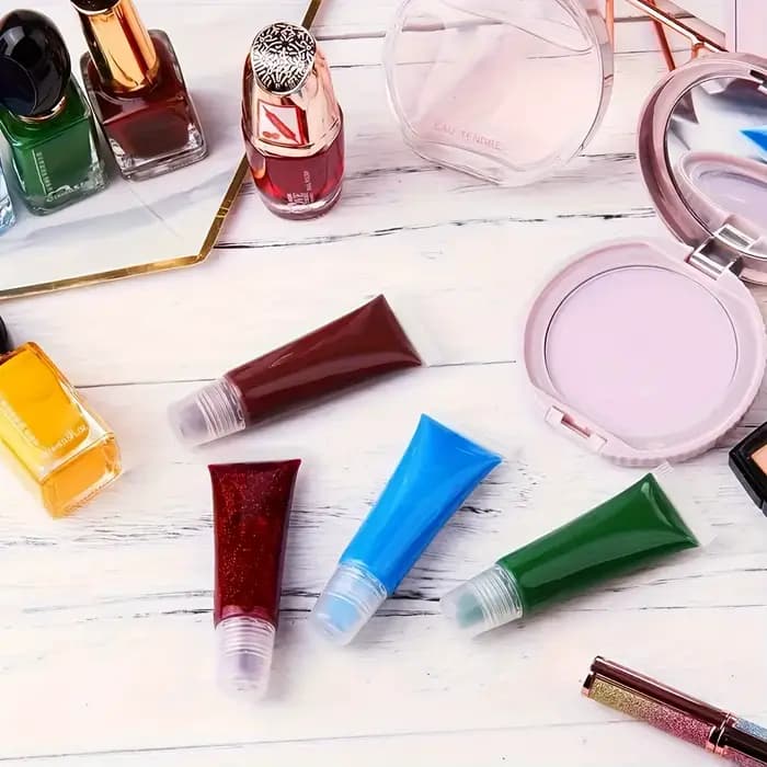 10 tubes de baume à lèvres vides portables de 8 millilitres pour le remplissage.