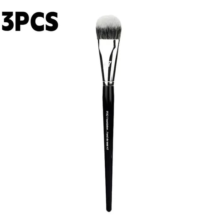 Pinceau de maquillage professionnel Sephora n°47 à angle biseauté pour fond de teint liquide