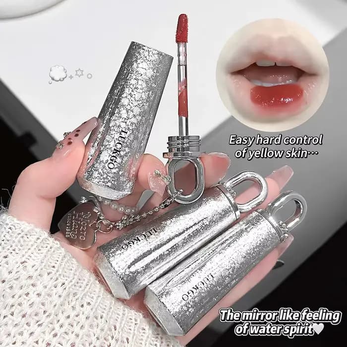 Gloss à lèvres hydratant effet miroir transparent