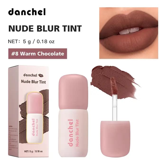 Teinte à lèvres nude effet flou